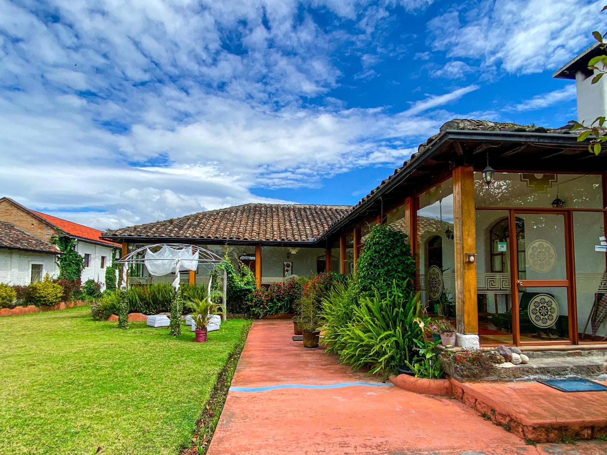 Hosteria Oro Azul Cotacachi Buitenkant foto